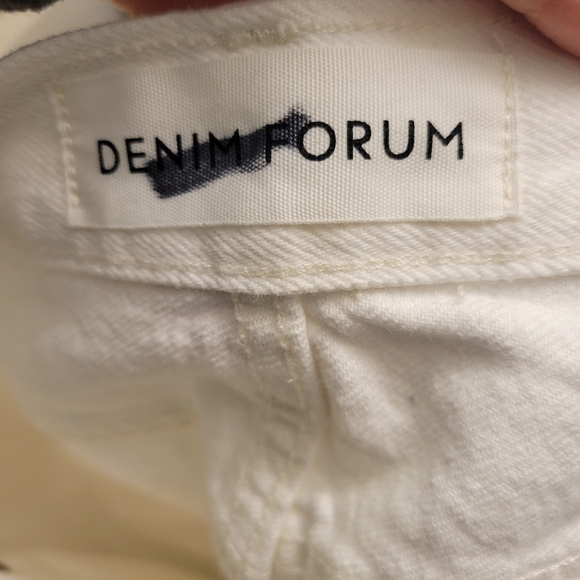 ❤️ 3 for $35 Aritzia Denim Forum Yoko Hi-Rise Jean Short Denim cut-off white 28 - Picture 4 of 7